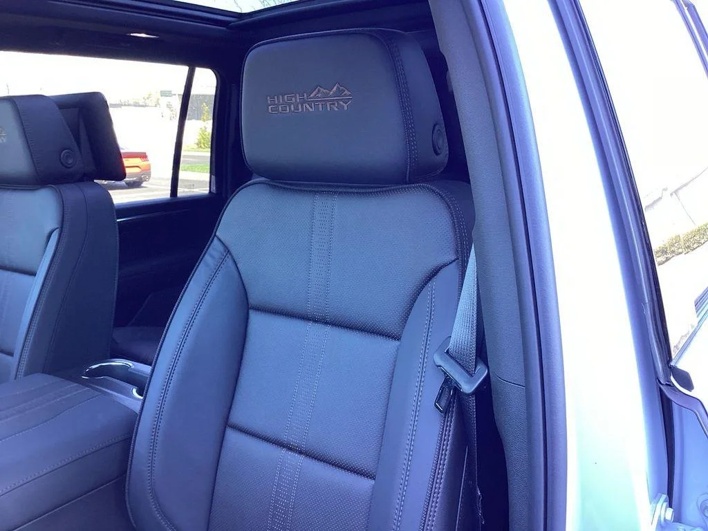 New 2026 Polar White Tricoat Chevrolet High Country image 11