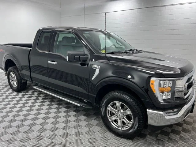 Used 2023 Black Ford XLT image 4