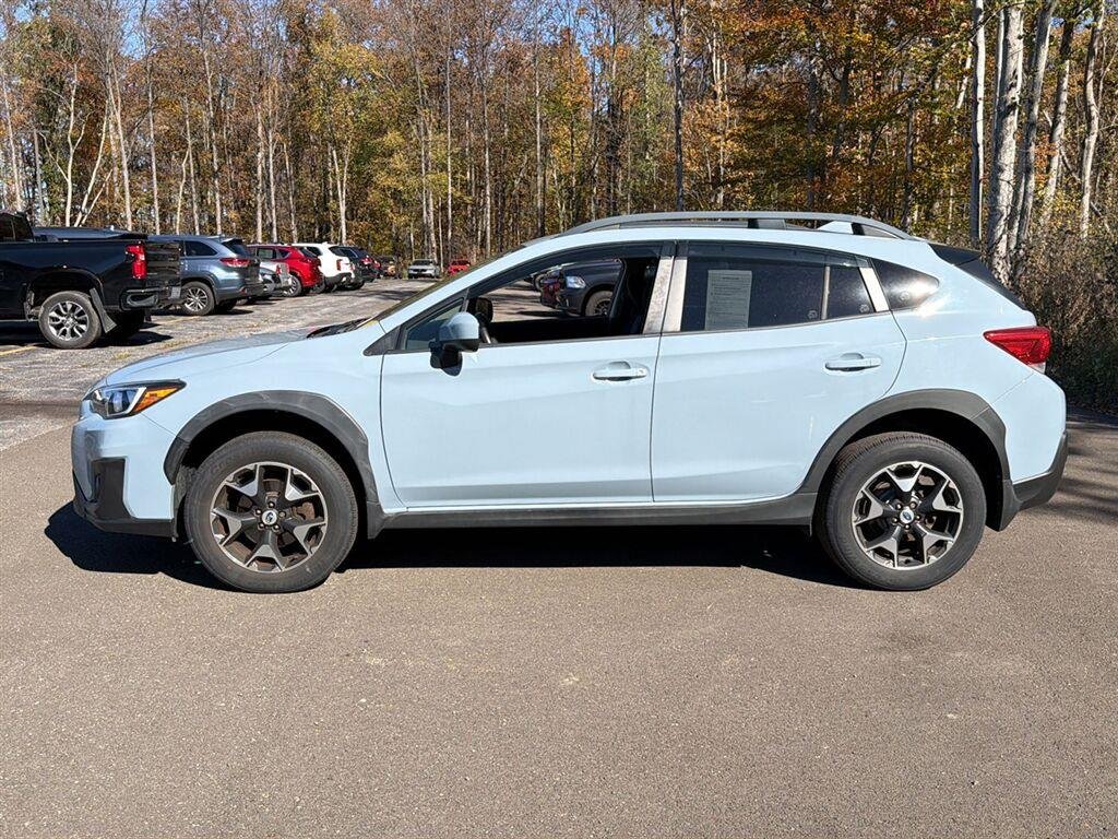 Used 2018 Cool Gray Khaki Subaru Premium image 11