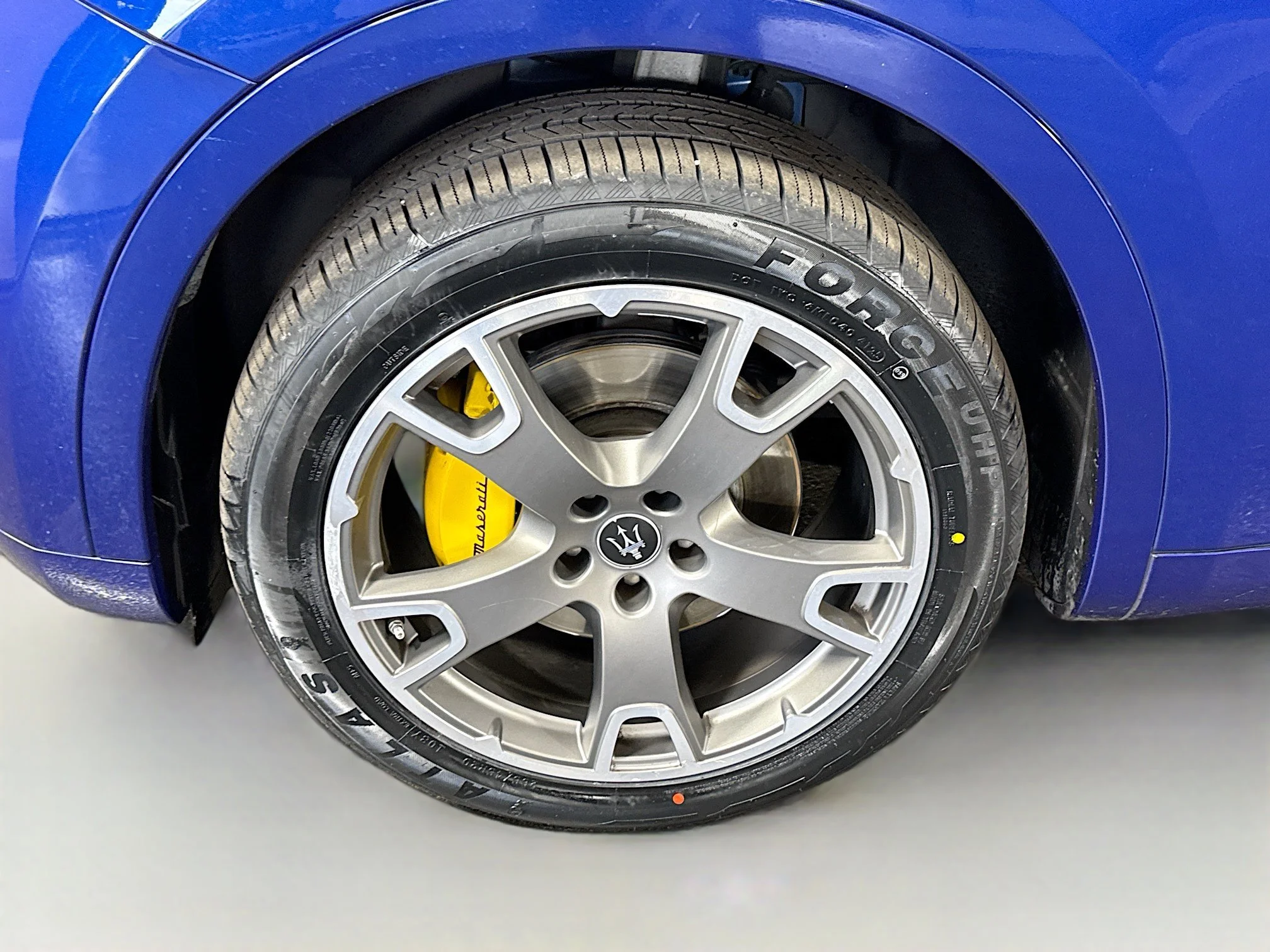 Used 2023 Blu Emozione Metallic Maserati GT image 34