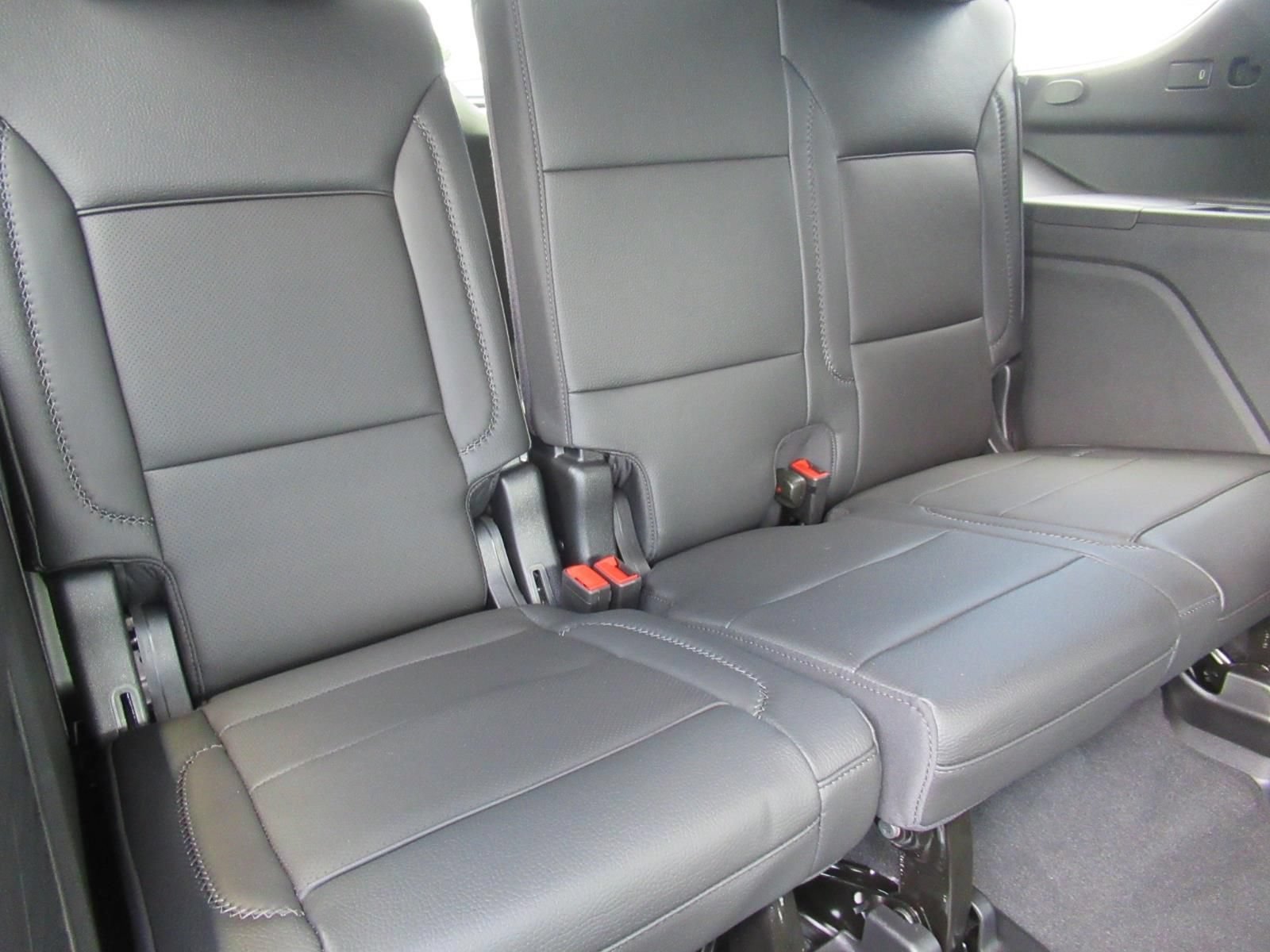 2026 GMC Yukon Denali - Photo 40