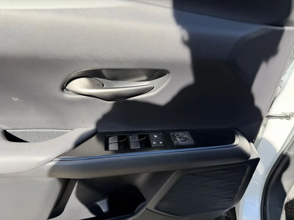 Used 2022 White Lexus 250h Base image 17