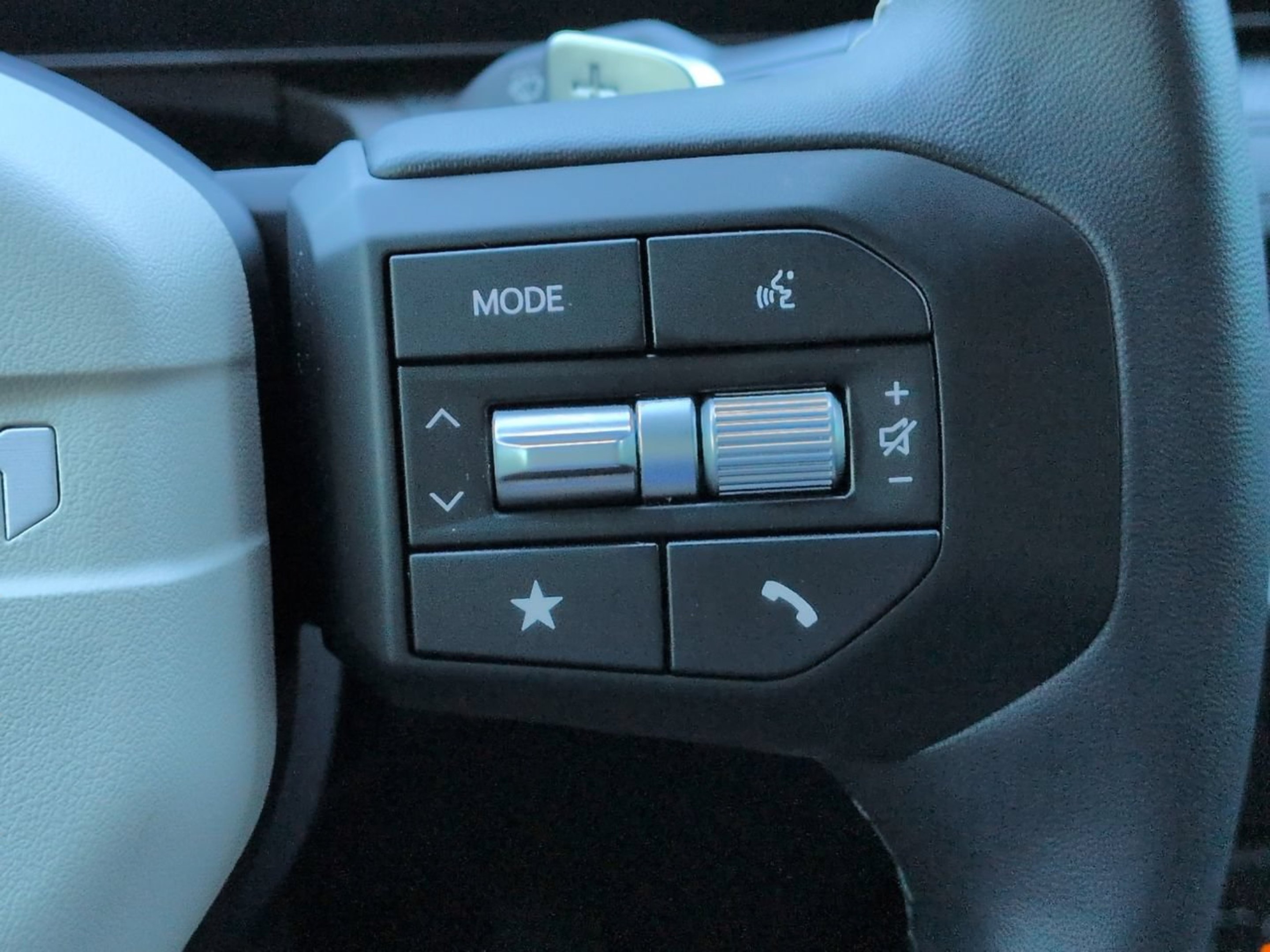 New 2026 Snow White Pearl Kia GT-Line image 22