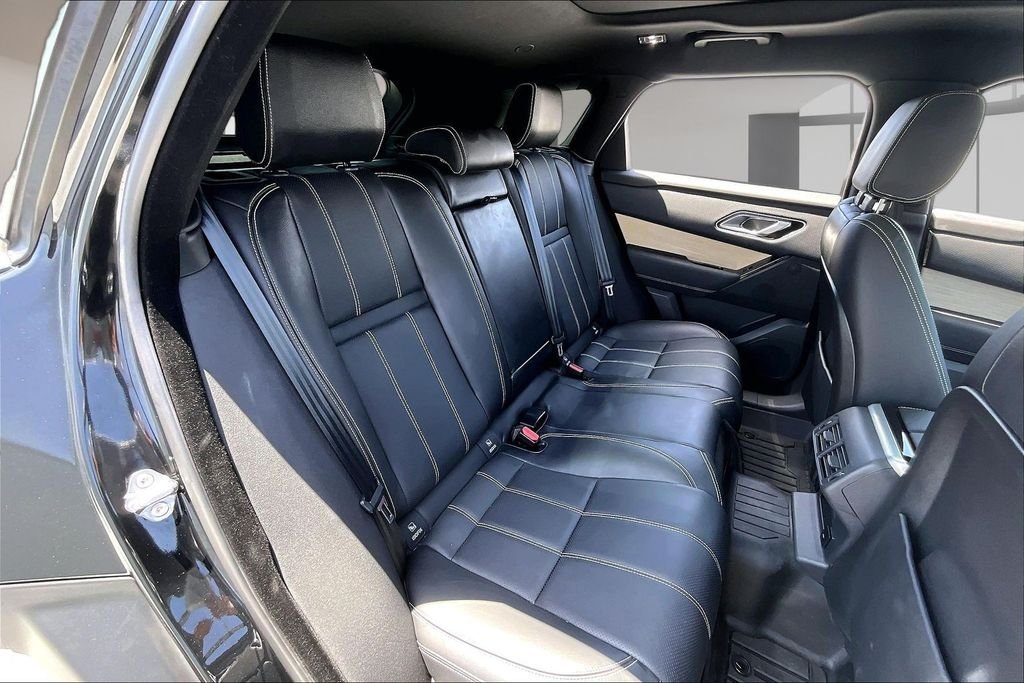Certified Used 2023  Land Rover R-Dynamic S MHEV image 23