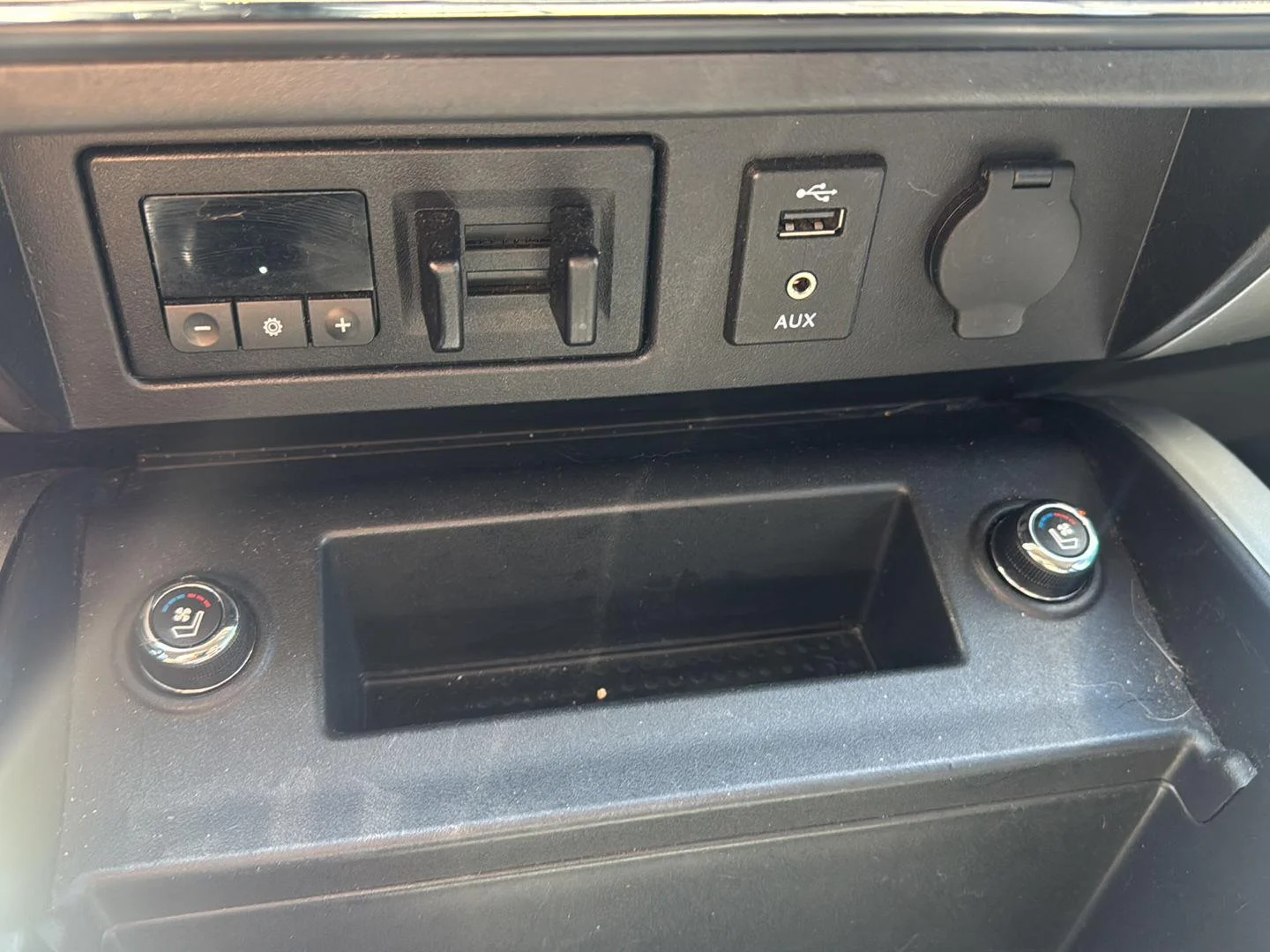 Used 2017 Magnetic Black Nissan PRO-4X image 9