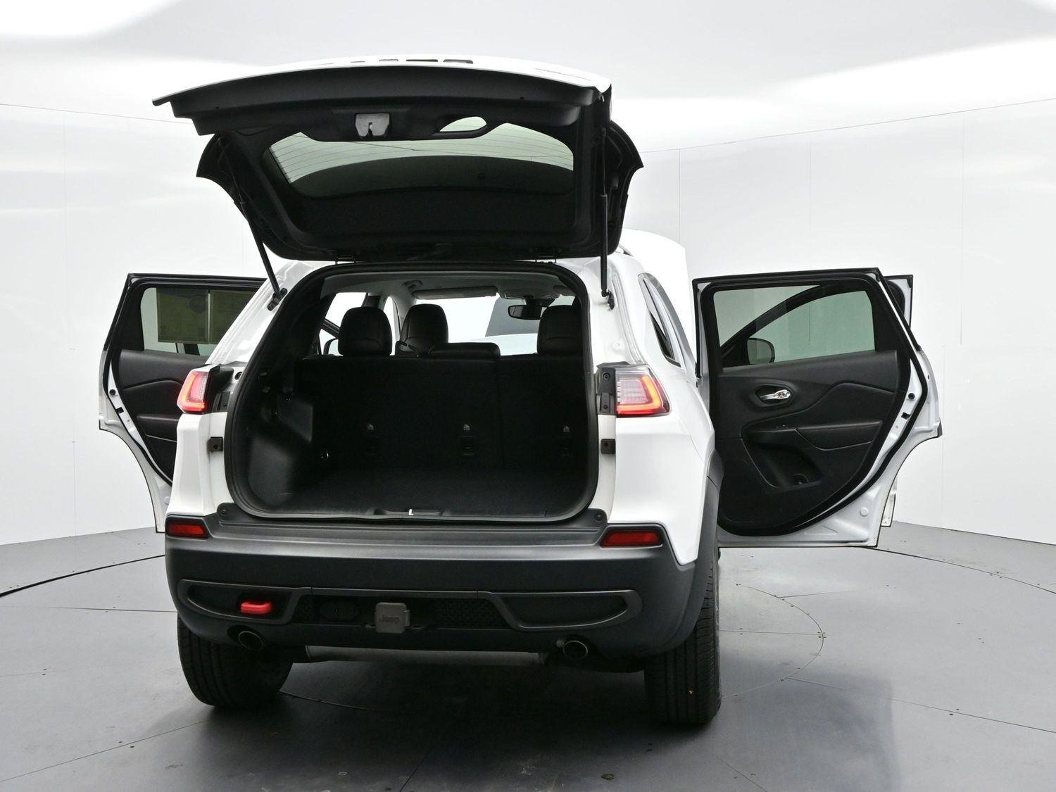Used 2022 White Jeep Trailhawk image 40