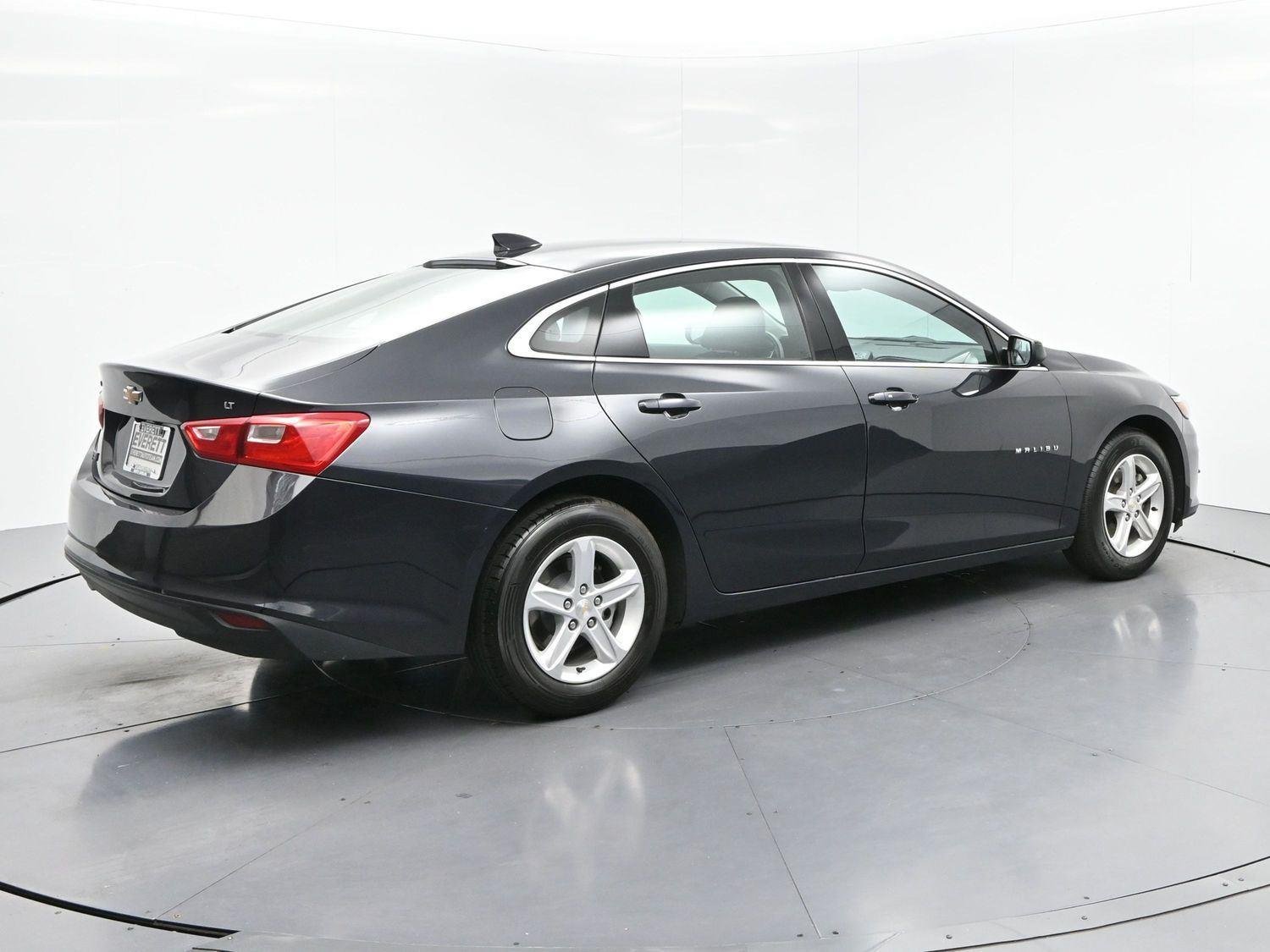Used 2023 Dark Ash Metallic Chevrolet LT image 7