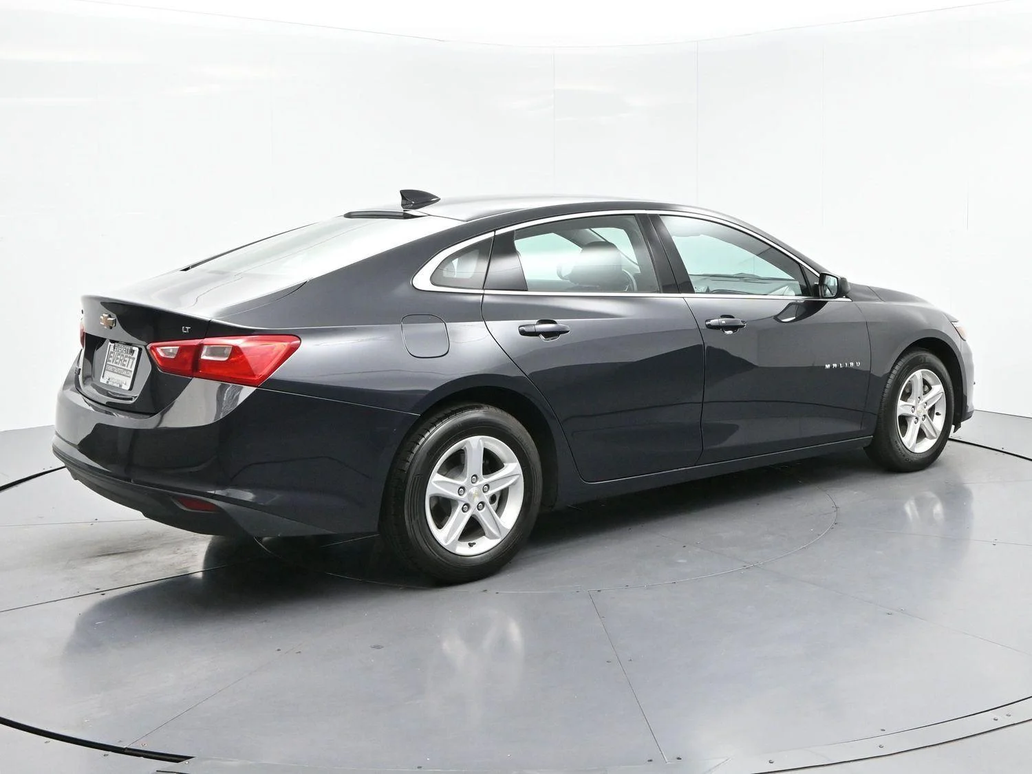 Used 2023 Dark Ash Metallic Chevrolet LT image 7