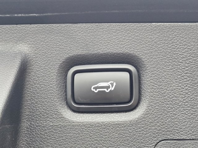 Used 2020 Black Hyundai Limited image 13