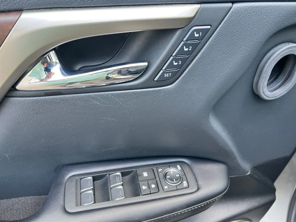 Used 2020 Silver Lexus 350 image 12