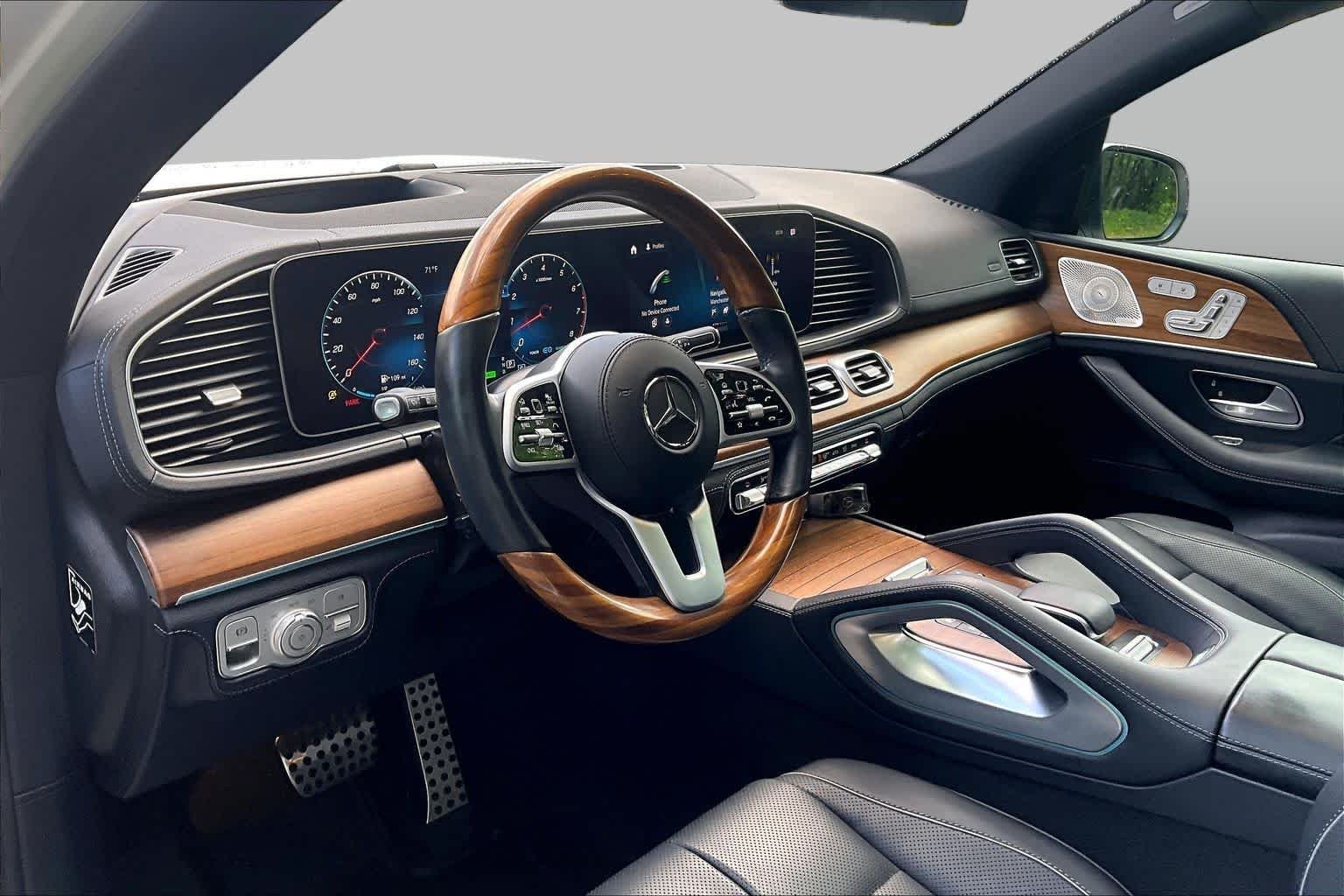 Used 2021 designo Diamond White Metallic Mercedes-Benz GLS 580 image 17