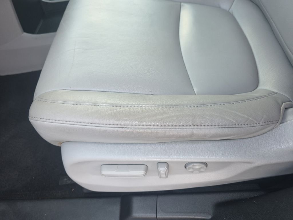 Used 2019  Honda EX-L image 17