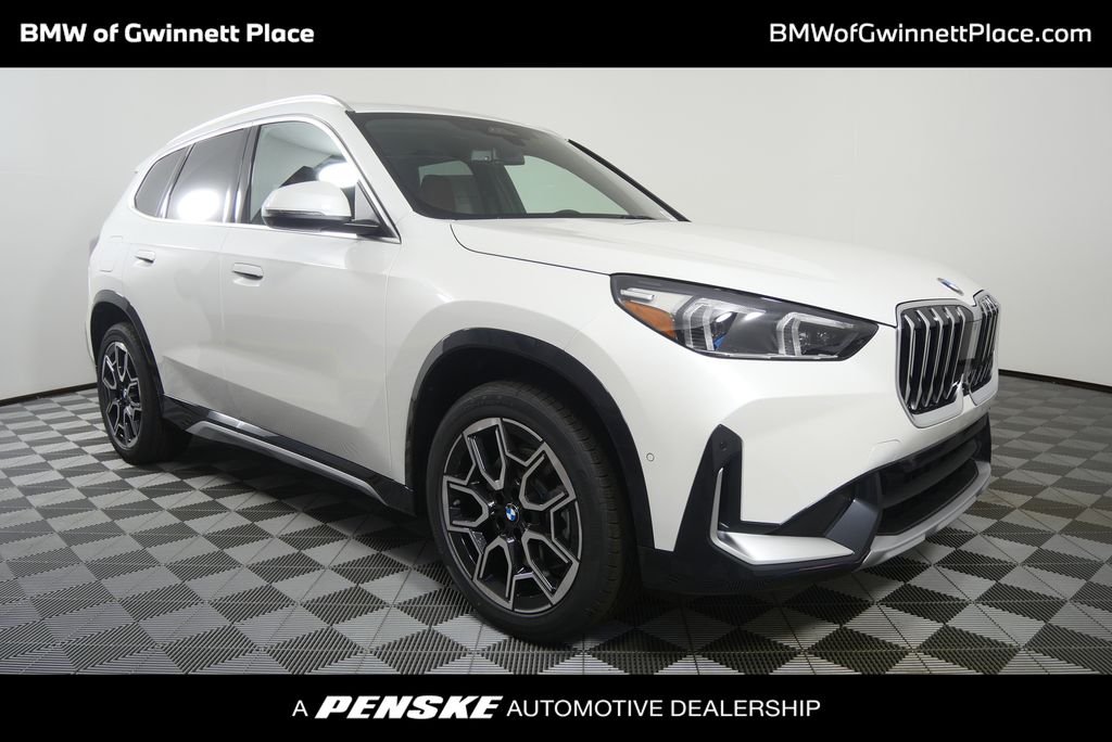 New 2026 Mineral White Metallic BMW xDrive28i image 1