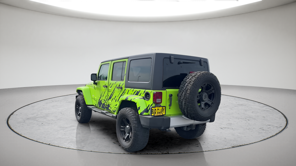Used 2013 Green Jeep Unlimited Sahara image 7
