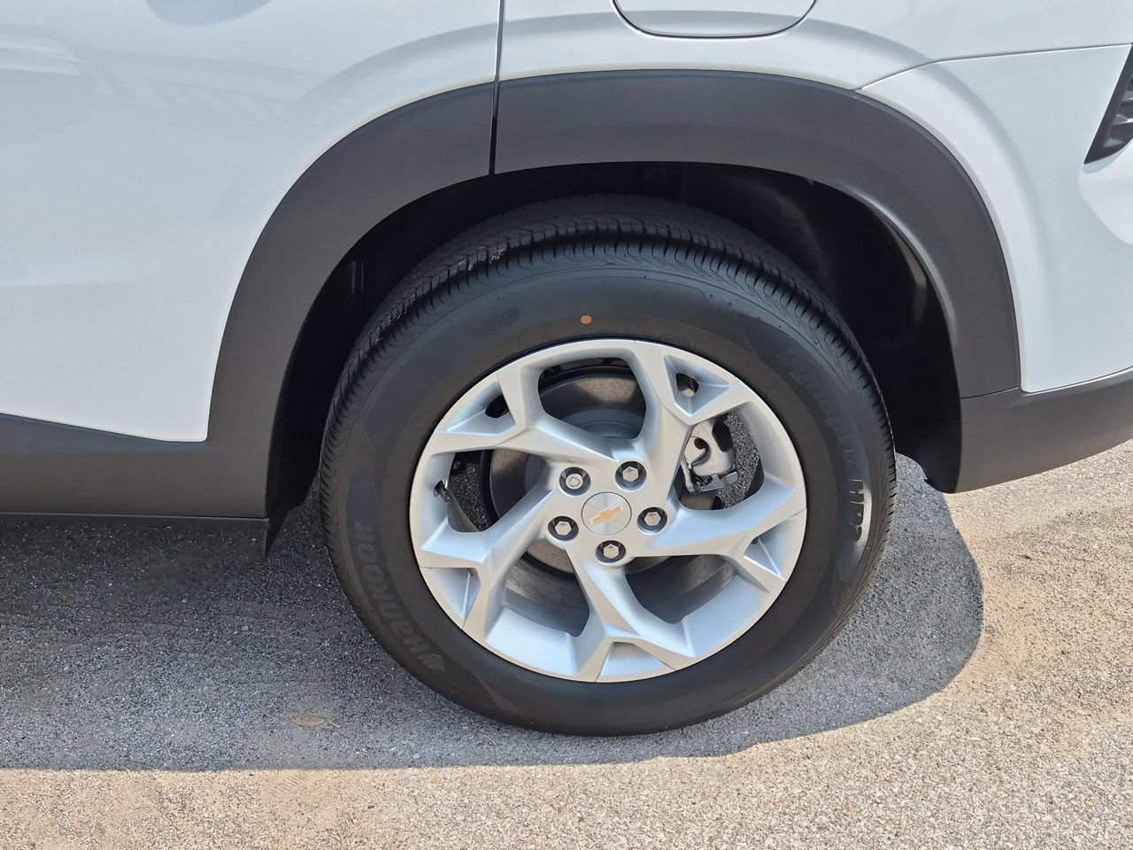 2026 Chevrolet Trax LS - Photo 31