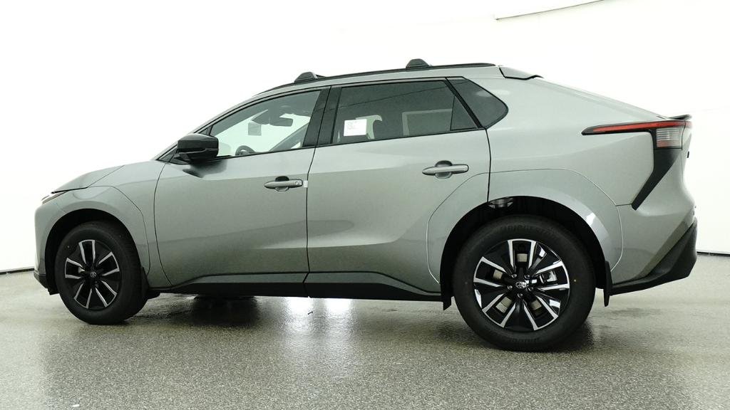 New 2026 Heavy Metal Toyota XLE image 6