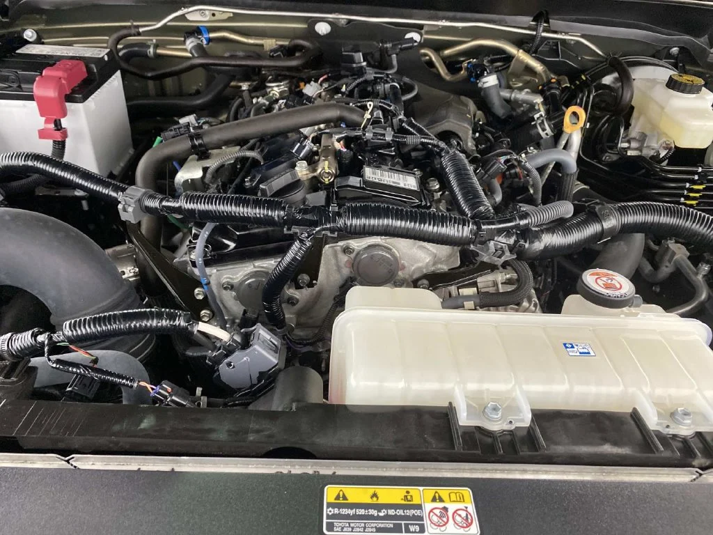 Used 2025 Bronze Toyota Limited image 32