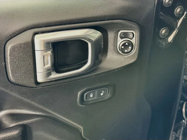Used 2022 Black Jeep Unlimited Rubicon image 18