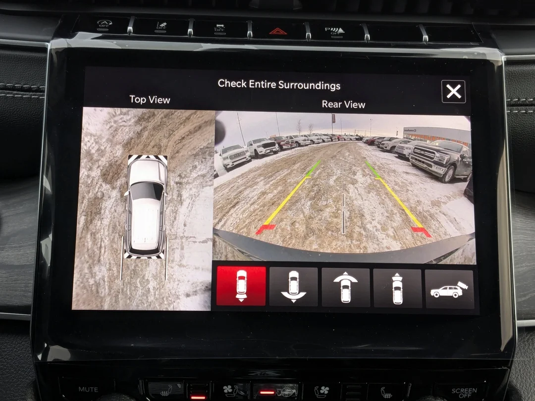 New 2025 Black Jeep Limited - - 4x4 - Luxury Tech II - Black App Pkge - Panoramic Sunroof & More! image 21