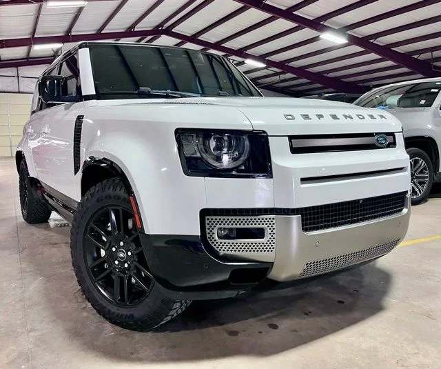 2021 Land Rover Defender X-Dynamic HSE's photo