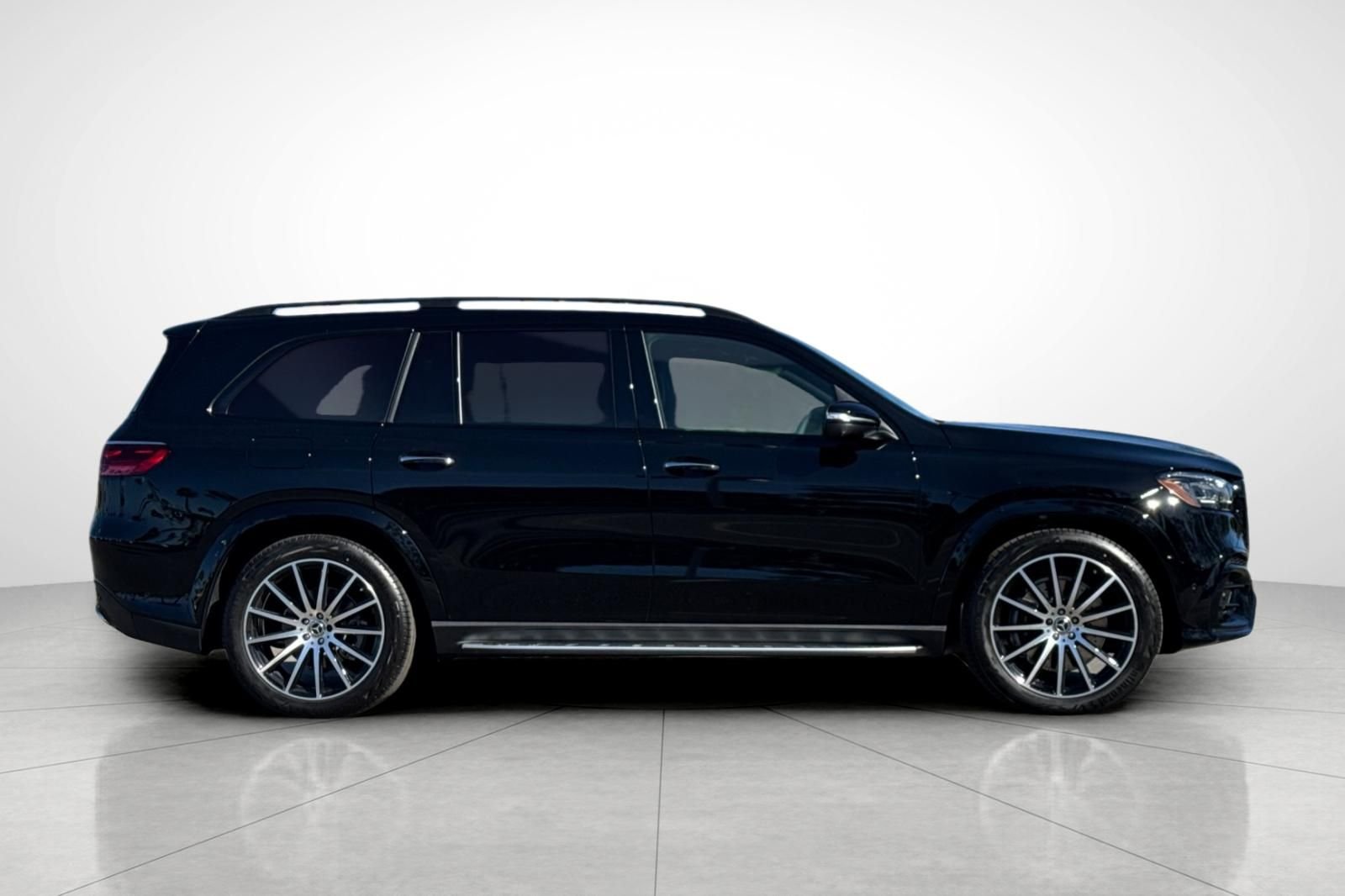 New 2026 Black Mercedes-Benz GLS 450 image 33
