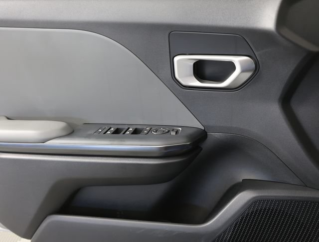 New 2025 Steel Gray Kia LXS image 22