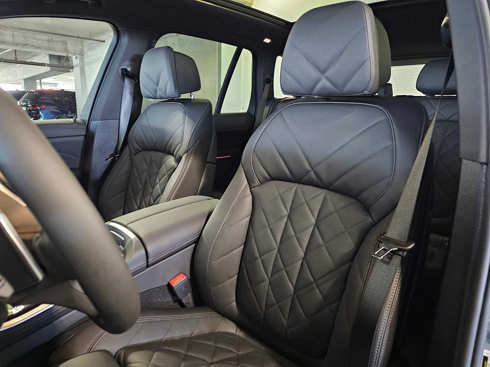 New 2026 Brooklyn Grey Metallic BMW xDrive50e image 34