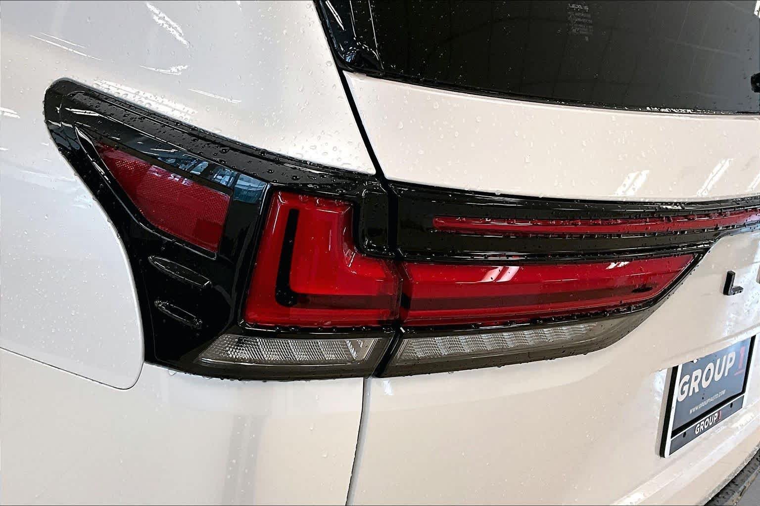 Used 2025 Eminent White Pearl Lexus Luxury image 27