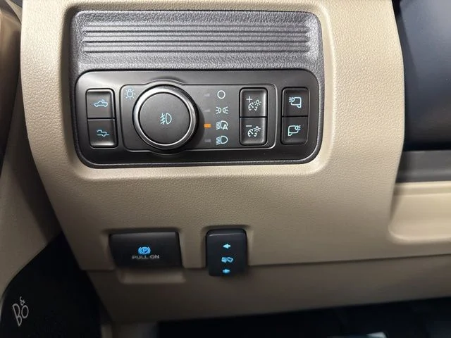New 2026 Marsh Gray Ford Platinum image 20