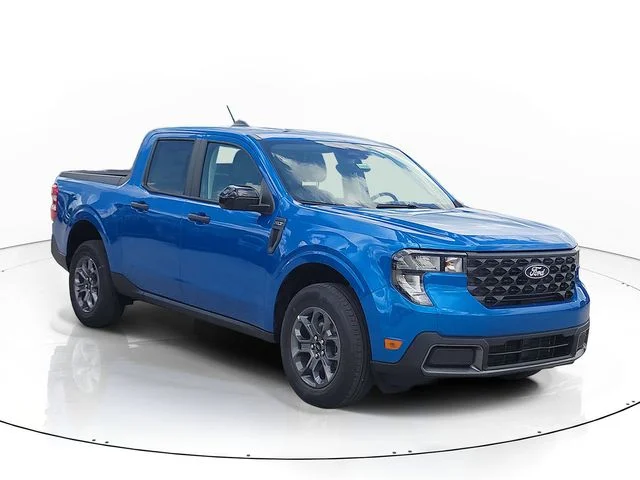 New 2026 Blue Ford XLT image 3