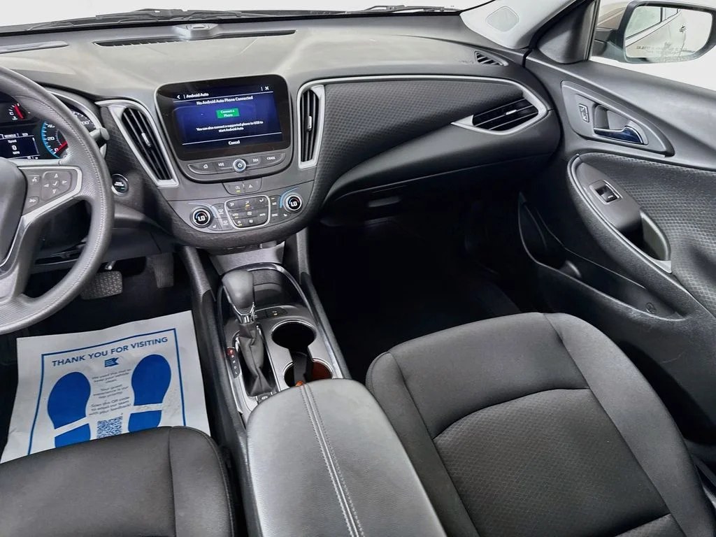 Used 2025 Gray Chevrolet LT image 28