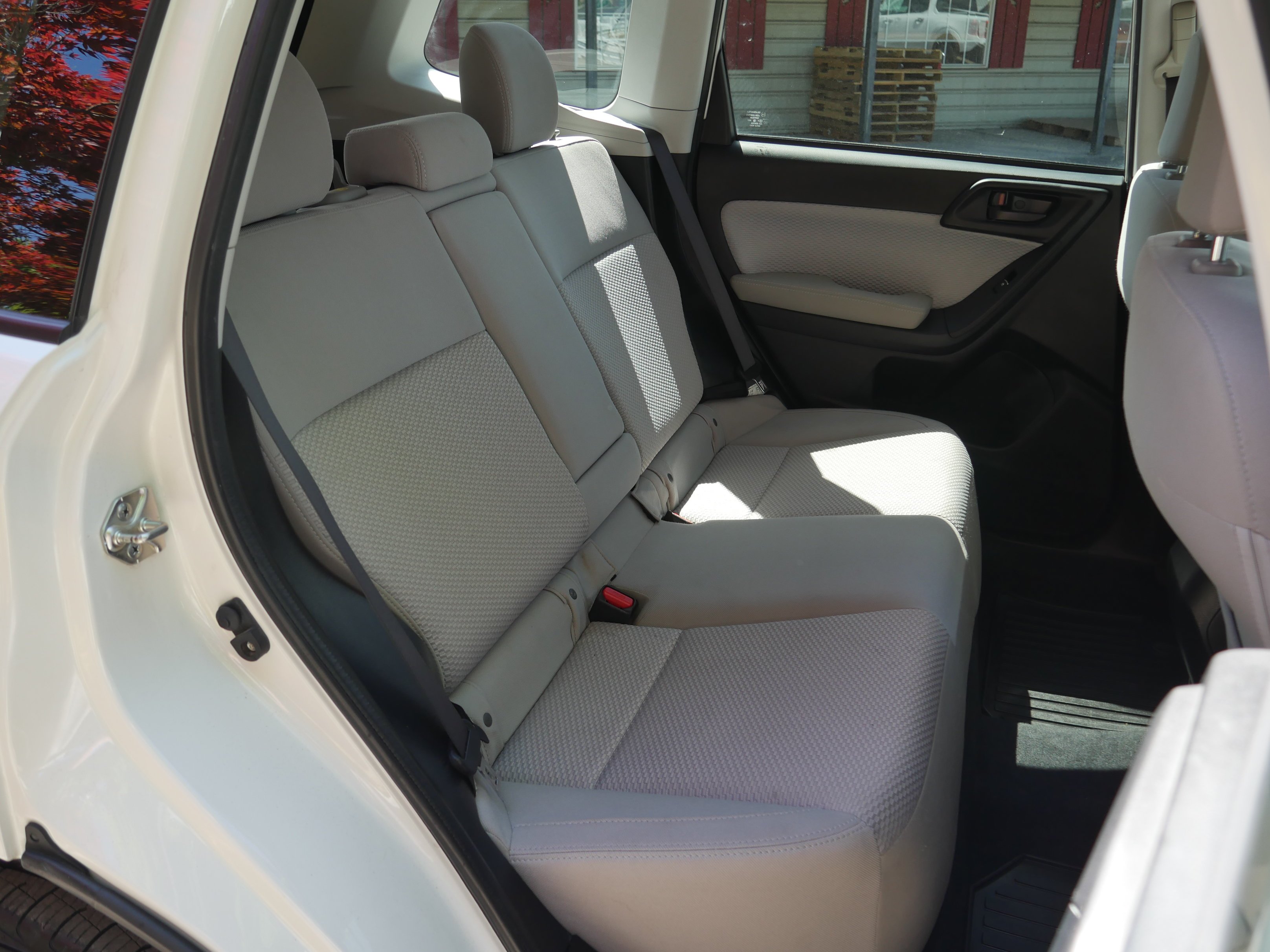 Used 2017 Crystal White Pearl Subaru Premium image 29
