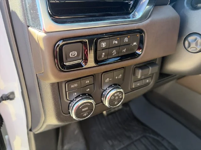 New 2027 White GMC Denali Ultimate image 22