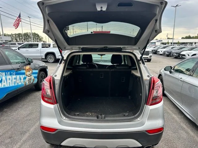 Used 2022 Silver Buick Preferred image 18
