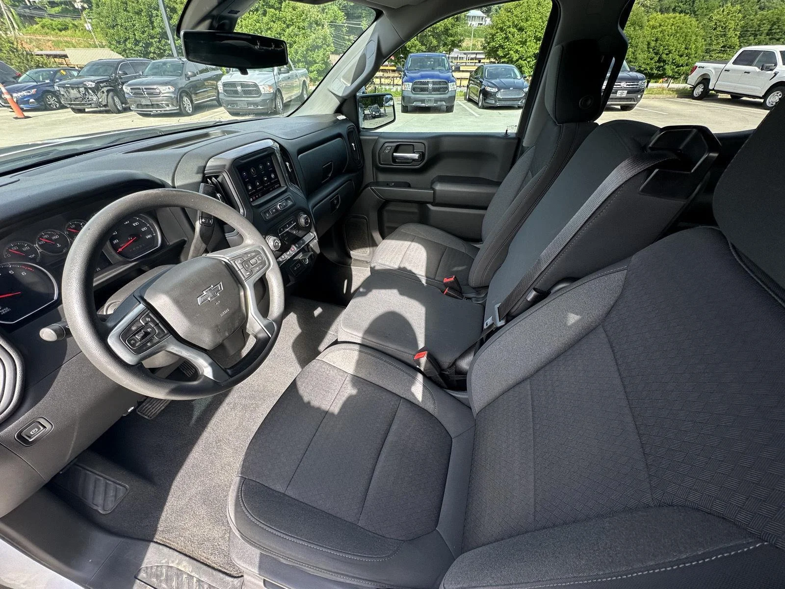 Used 2022 Summit White Chevrolet Custom image 10