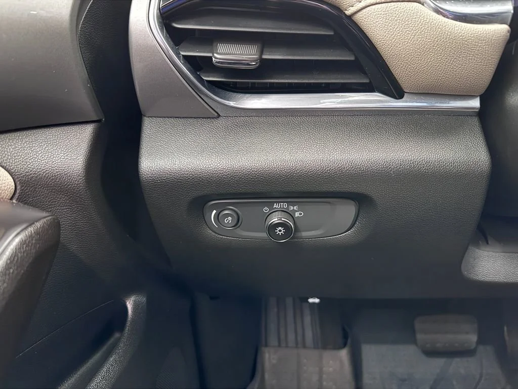 2023 Chevrolet Traverse LS - Photo 24