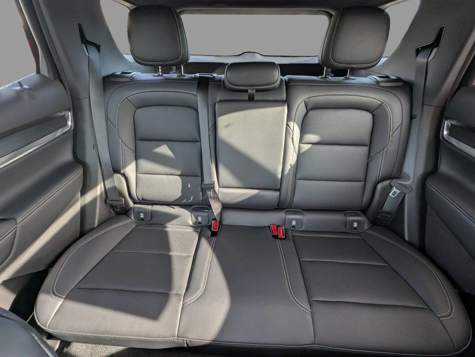 New 2027 Ebony Twilight Metallic GMC Elevation image 28