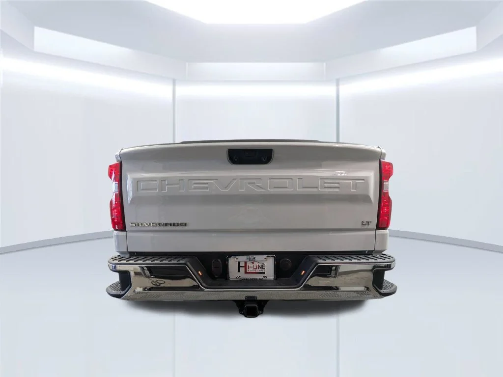 Used 2023 White Chevrolet LT image 10