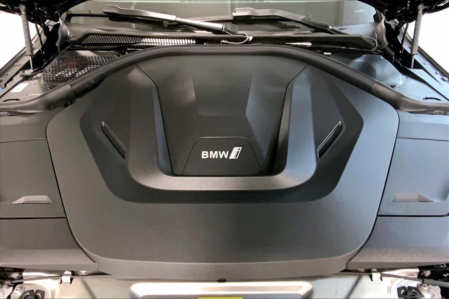 New 2026 Black Sapphire Metallic BMW xDrive40 image 16
