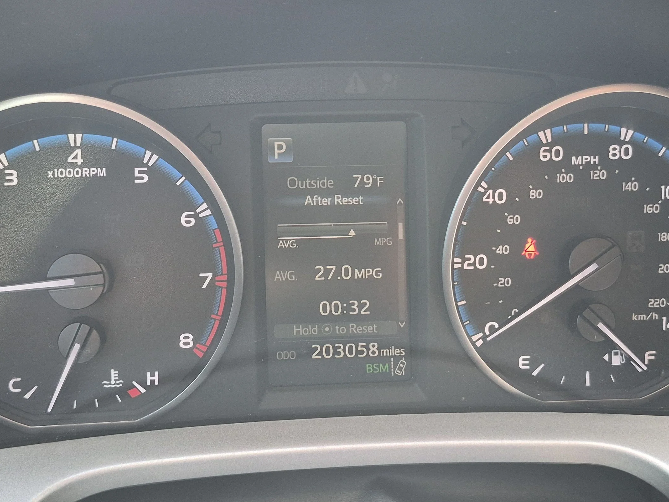 Used 2018 Silver Sky Metallic Toyota XLE image 15