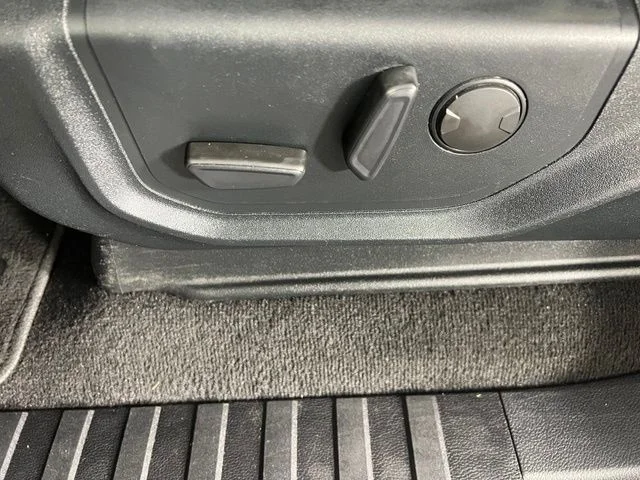 Used 2020 Gray Ford Lariat image 15