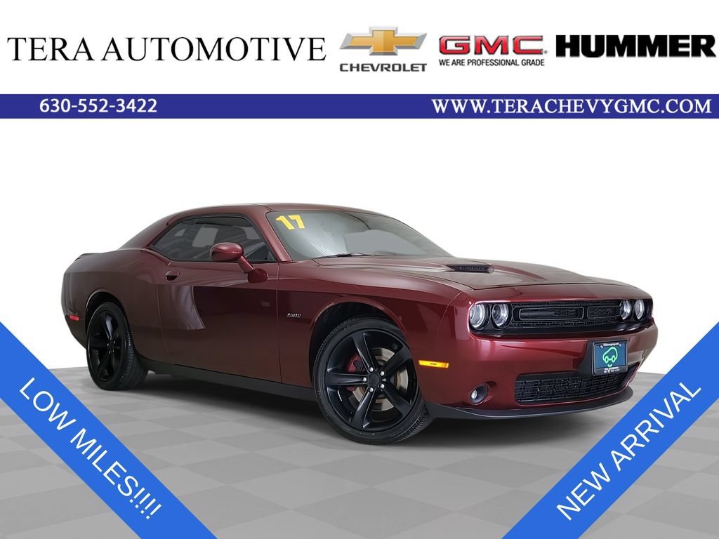 2017 Dodge Challenger R/T's photo