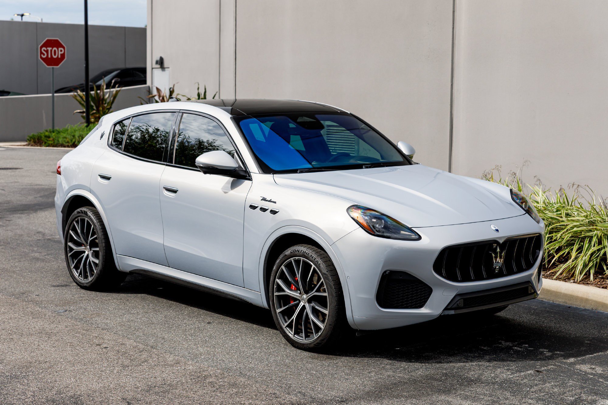 Used 2023 Bianco Astro Metallic Maserati Modena image 7