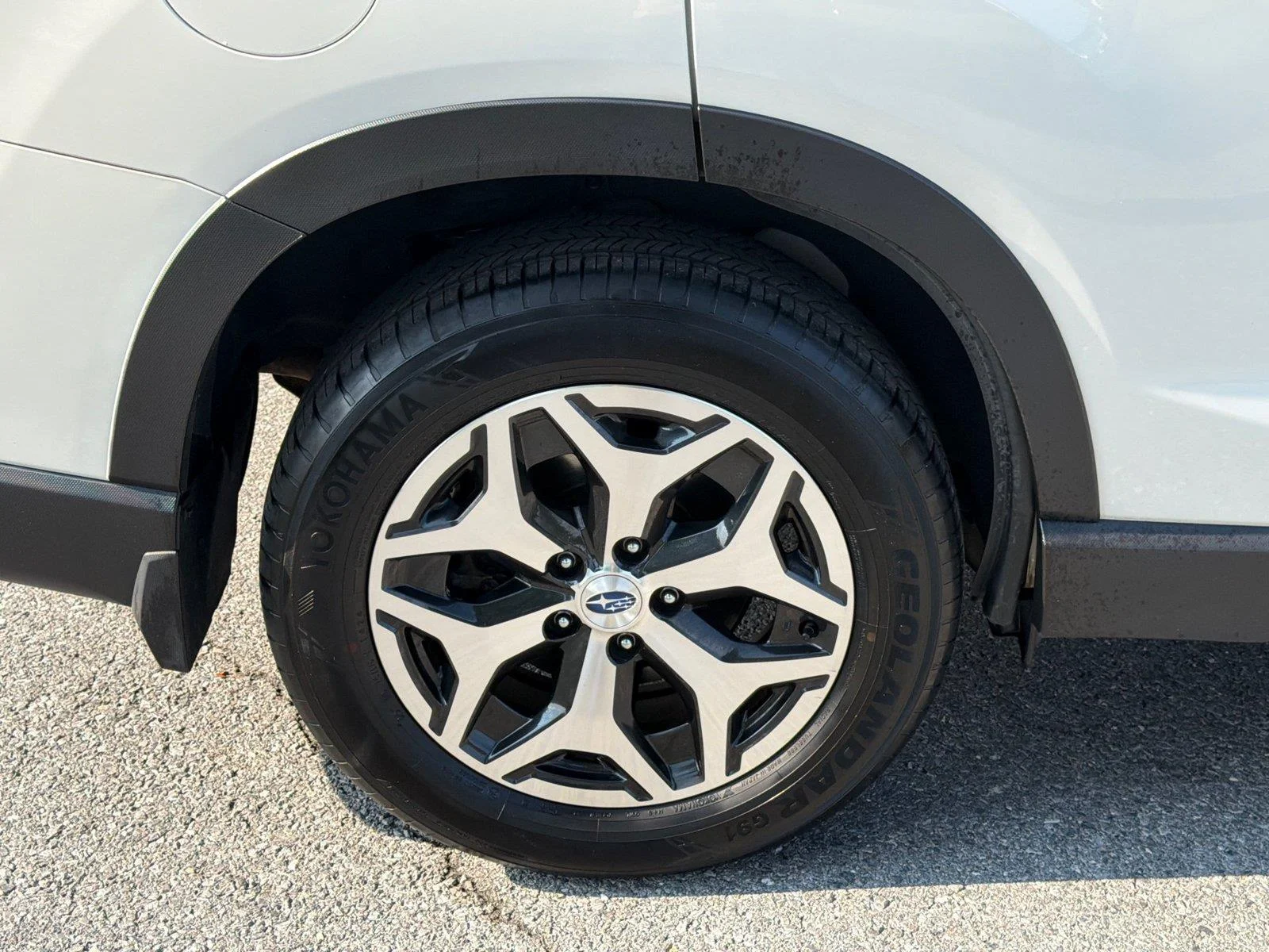 Used 2021 Crystal White Pearl Subaru Premium image 25