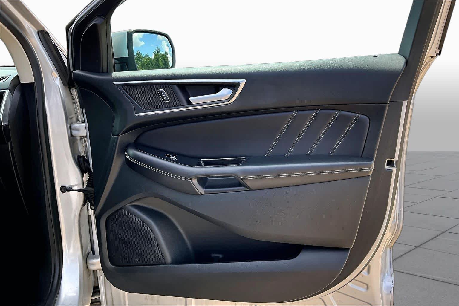 Used 2015 Ingot Silver Metallic Ford Sport image 22