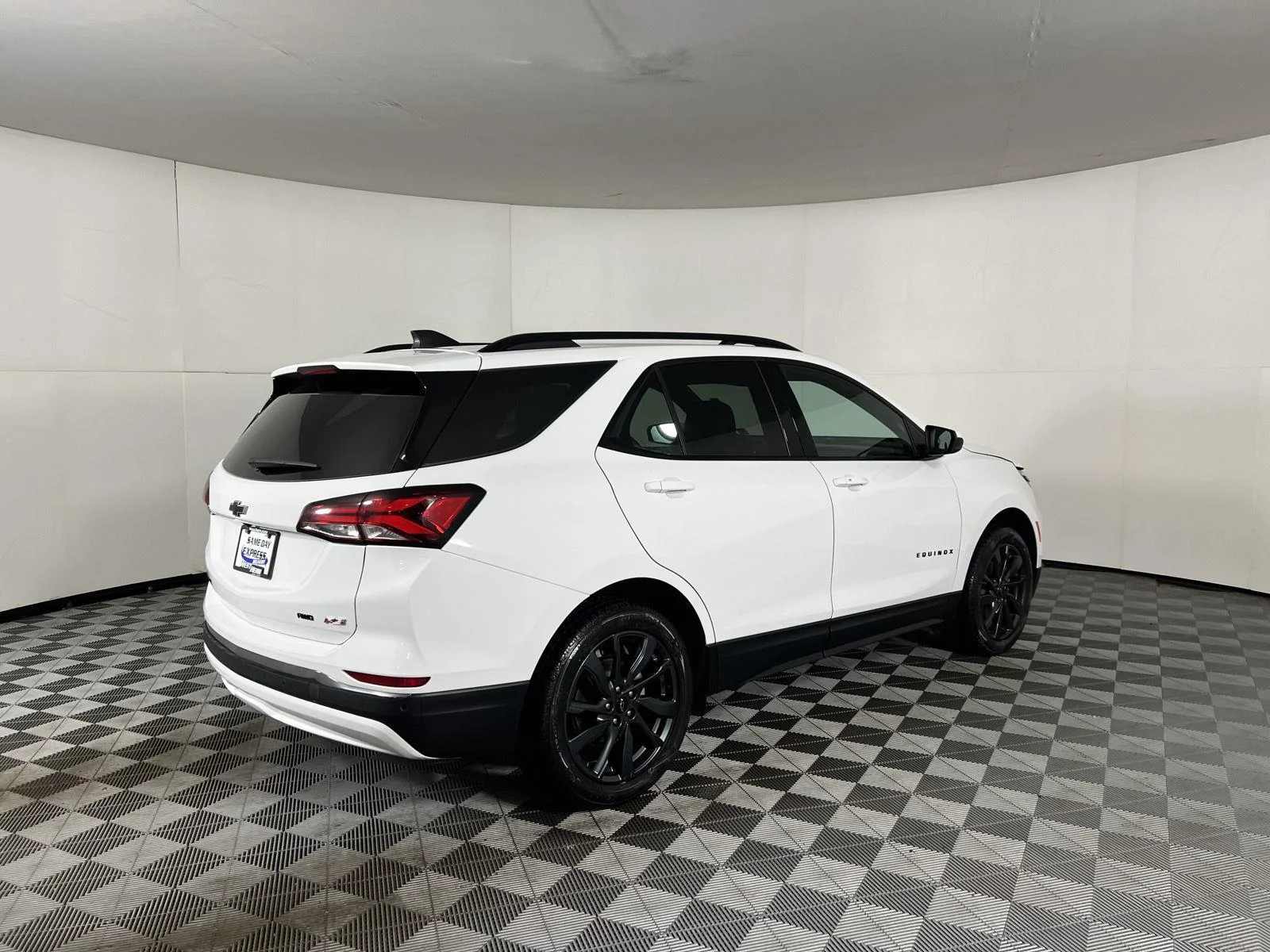 Used 2022 Summit White Chevrolet RS image 22