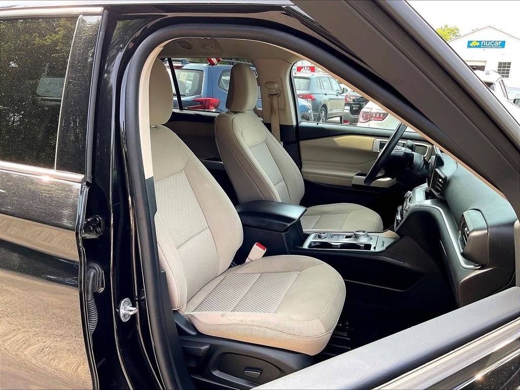 Used 2022 Black Ford XLT image 11