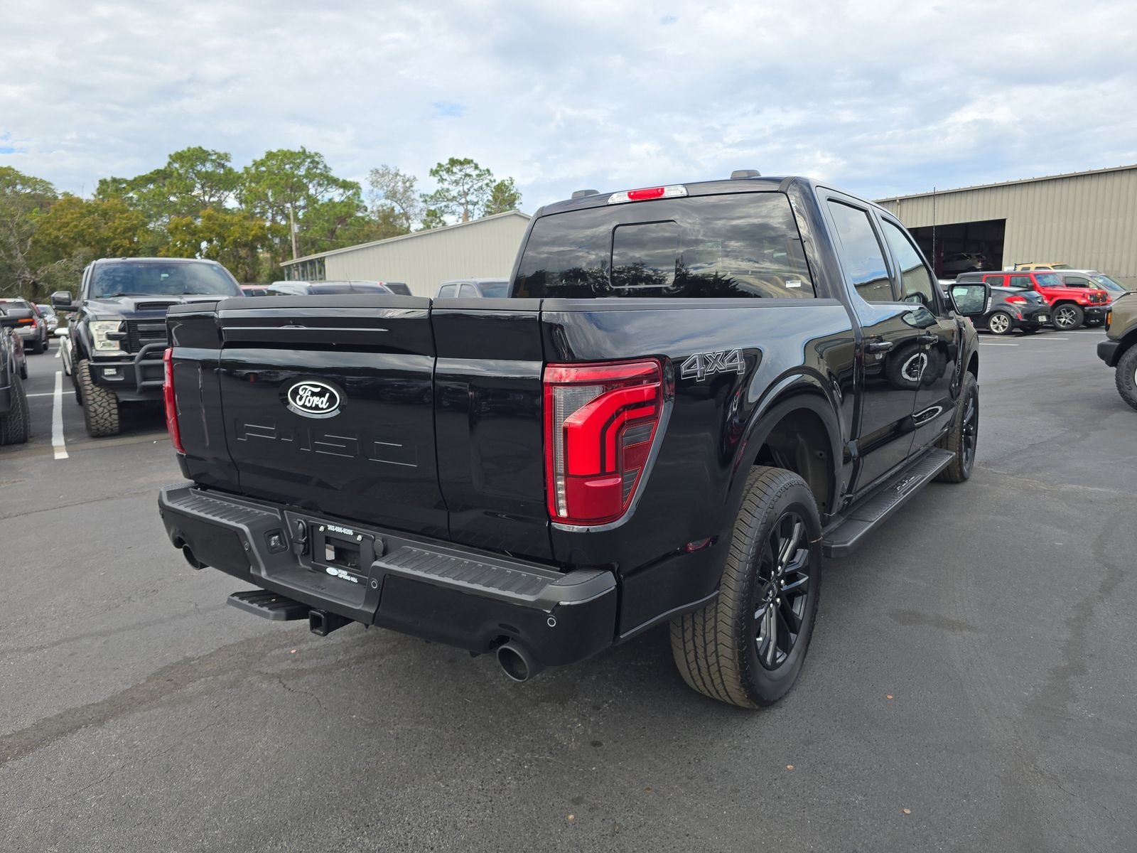 New 2025 Agate Black Metallic Ford Lariat image 4