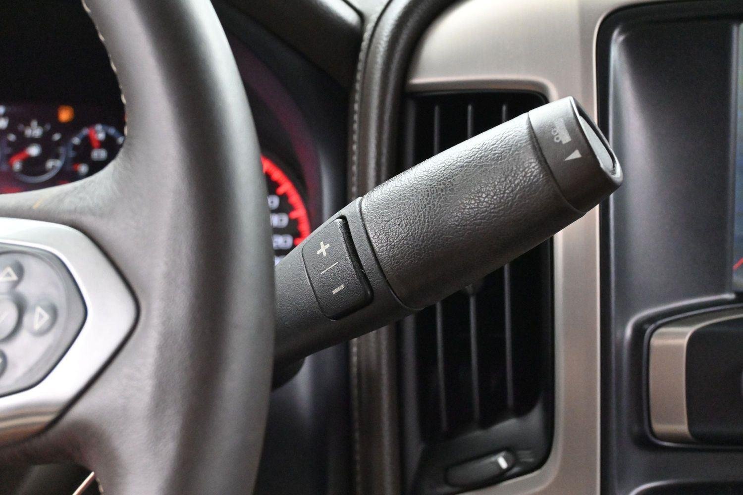 Used 2015 Onyx Black GMC Denali image 24