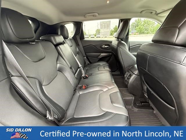Used 2022 Diamond Black Crystal Pearlcoat Jeep Latitude Lux image 22